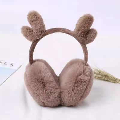 صداهای گوش گوش دار مخمل خواب دار زمستان را از گرما محافظت می کنند